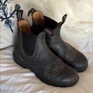 Black Leather Chelsea Boots Blundstone Brogue